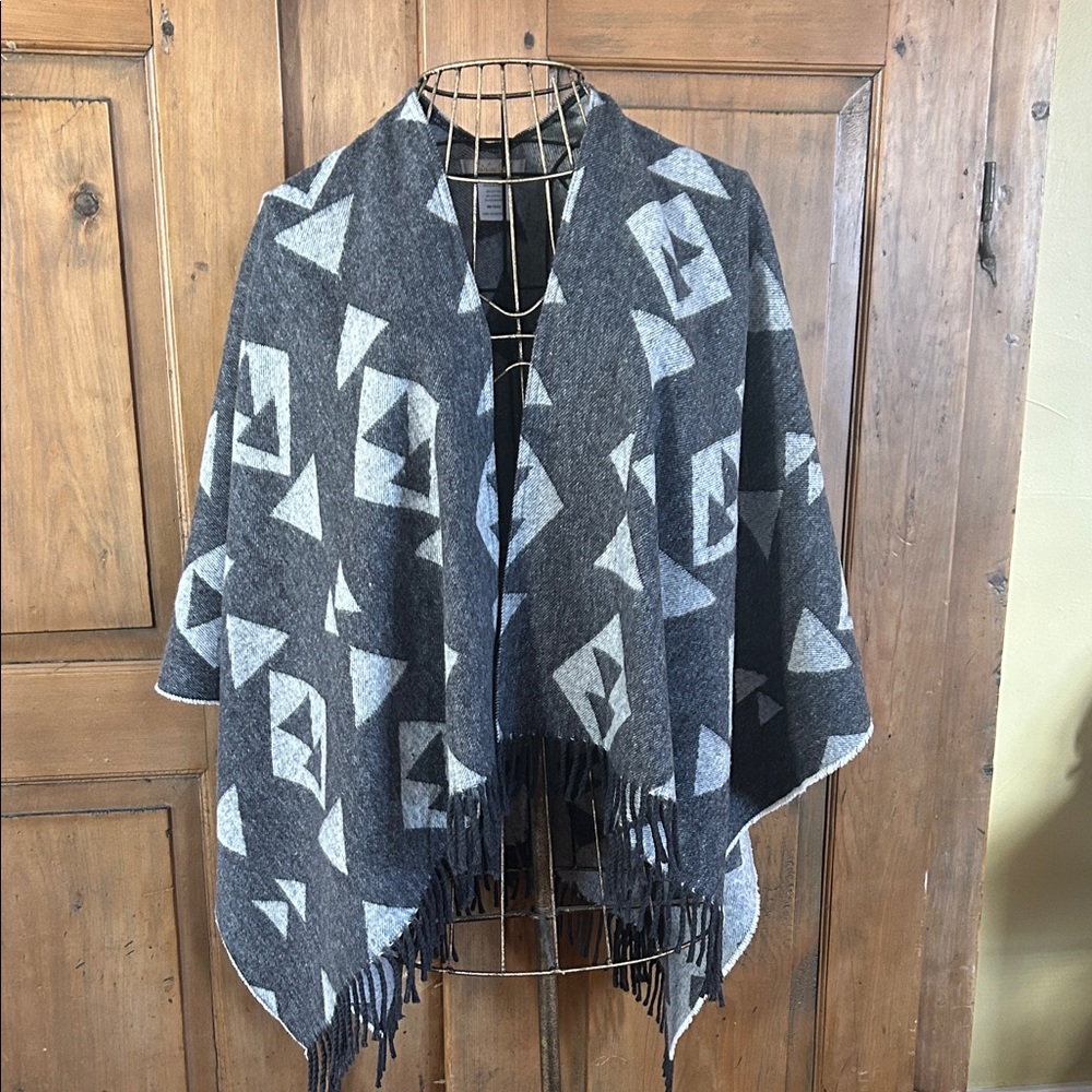 Cristina Chiti Italy Aztec Patterned Poncho Shawl with Fringe
